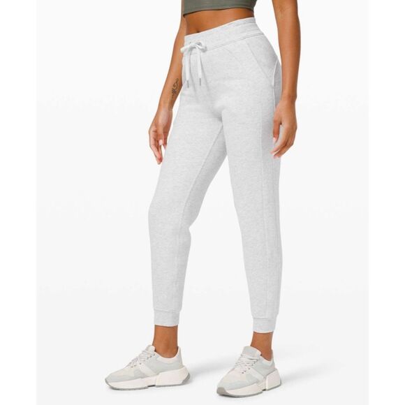Lululemon Scuba High-Rise Jogger Fleece Size 10 Heathered Core Ultra Light Grey